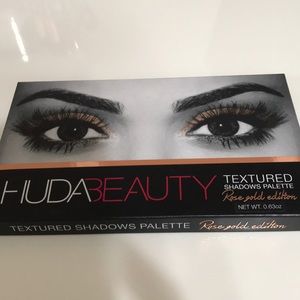 Huda Beauty Rose Gold Palette